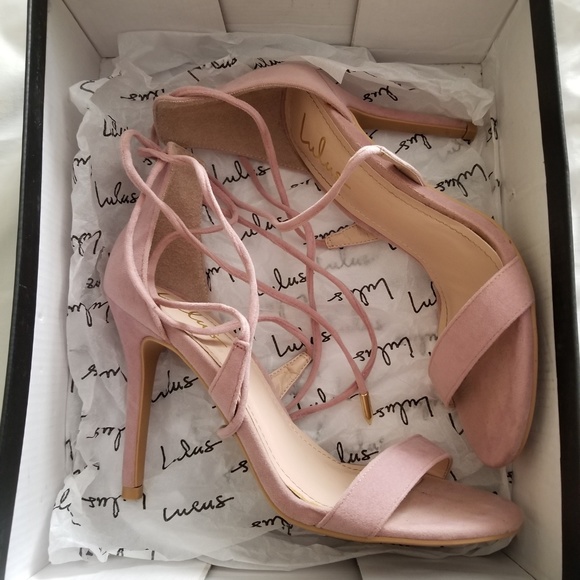 Lulus Shoes - Lulu's dusty rose 4" suede heels, size 6